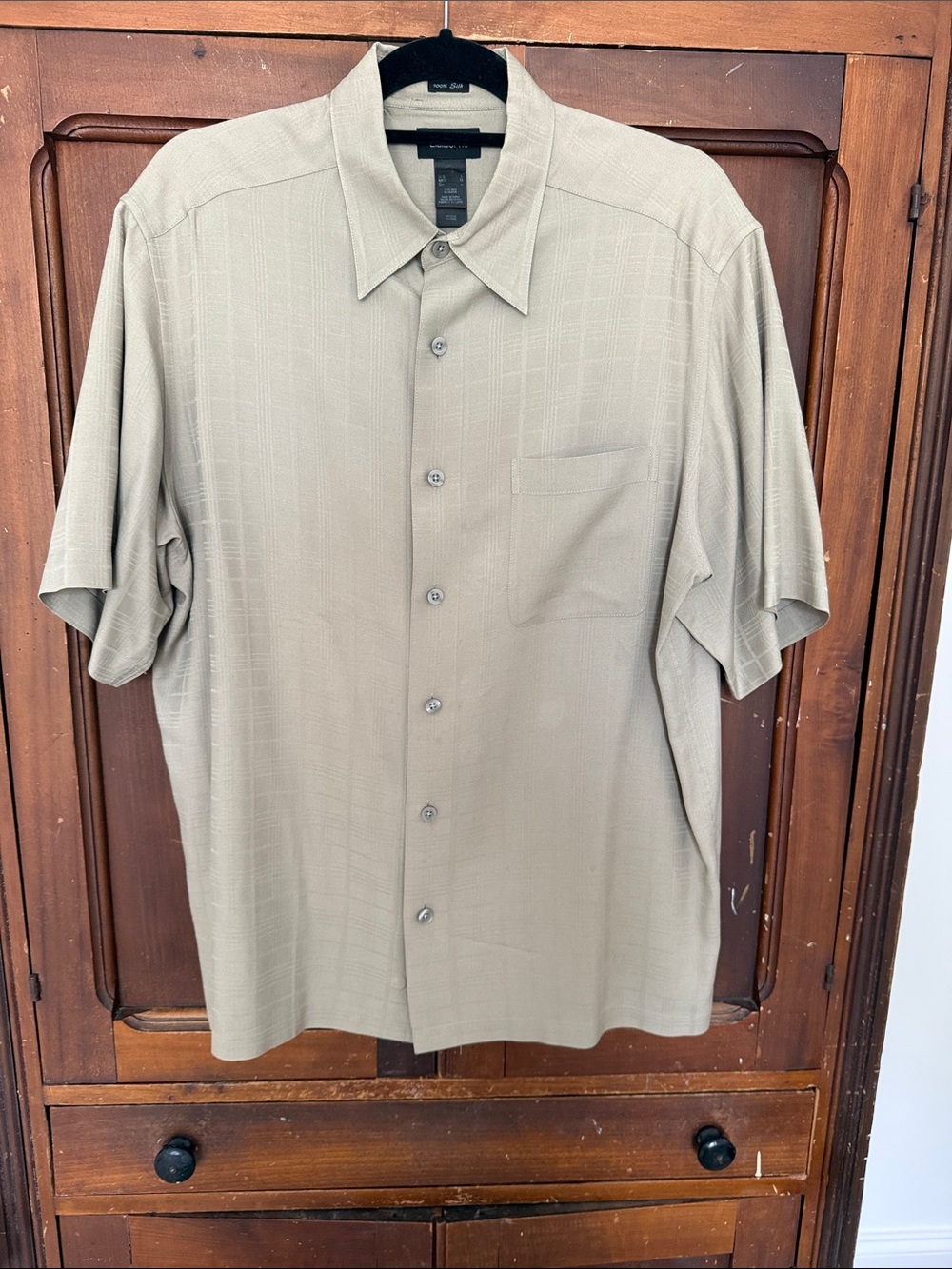 Claiborne 100% Silk Short-Sleeve Button-Down Shirt in Light Tan